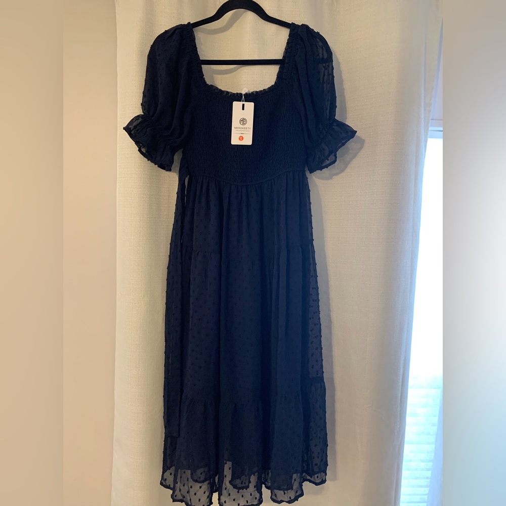 Merokeety dress size S. Navy color Brand new. BEAUTIFUL 🤩